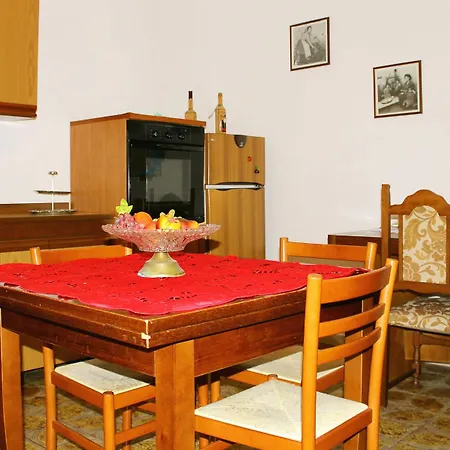 Apartment 4u *