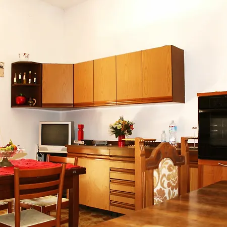 Apartment 4u *